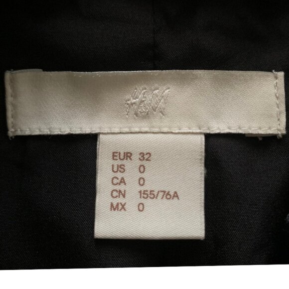 H&M Woman's Black Pin Striped Blazer - Picture 4 of 6